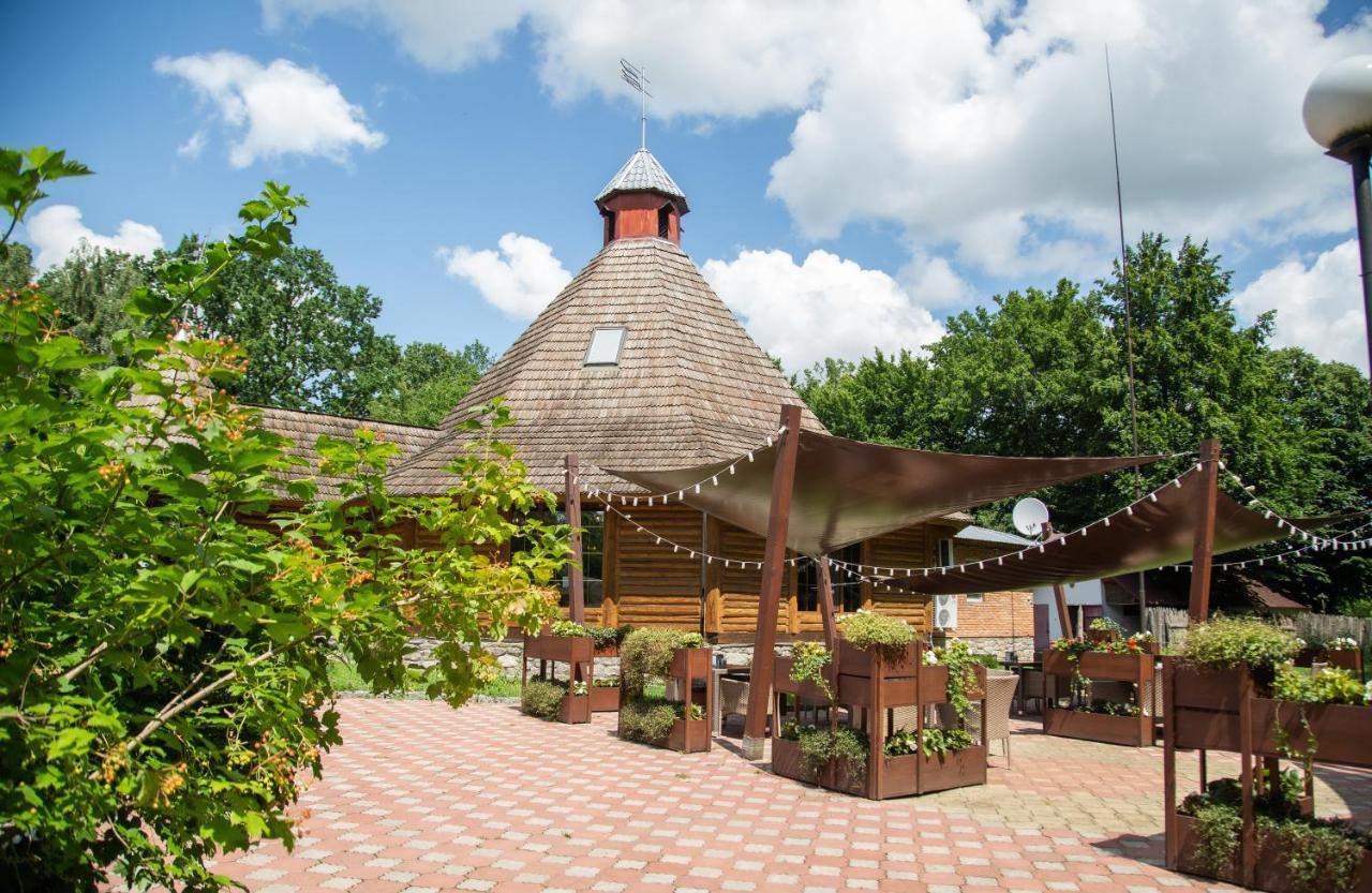 Hotel Aquadar Manʼkivka Exterior foto